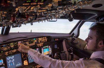Boeing 737 simulator EASA FNPT